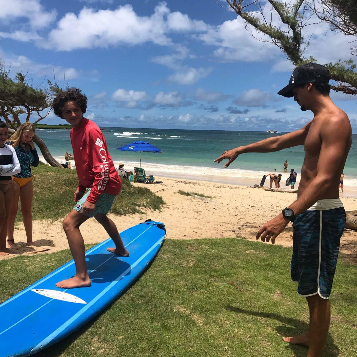 Hawaii Service surfing